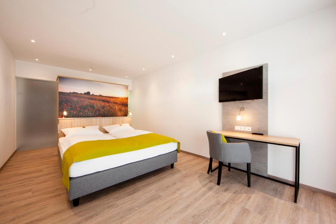 Cafe & Wein Gaestehaus Kurz Heilbronn Ngoại thất bức ảnh
